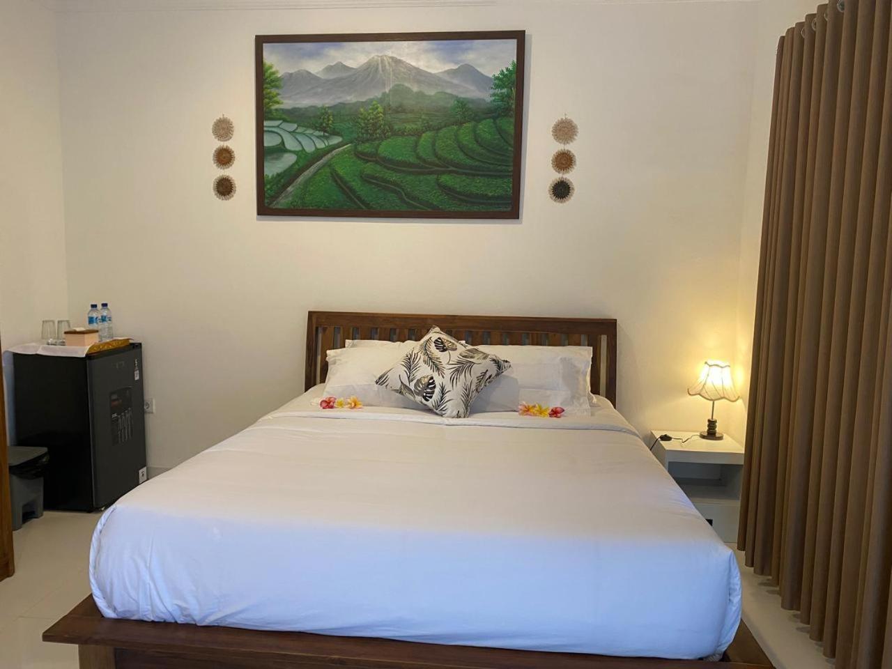 Manis Guest House スミニャック 部屋 写真